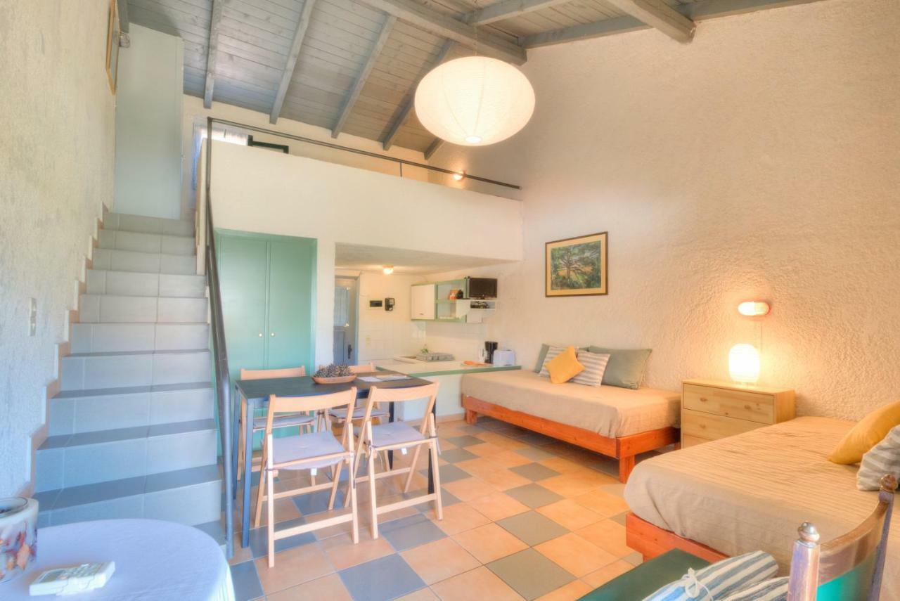 אצ'ארבי Lefkes Apartments 2 מראה חיצוני תמונה