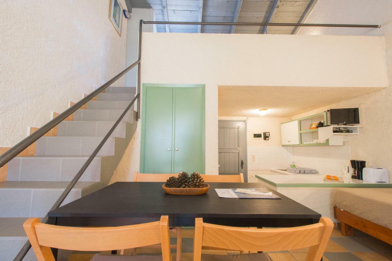 אצ'ארבי Lefkes Apartments 2 מראה חיצוני תמונה