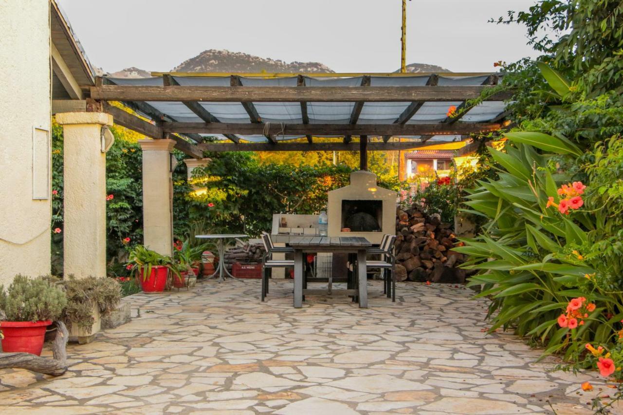 אצ'ארבי Lefkes Apartments 2 מראה חיצוני תמונה